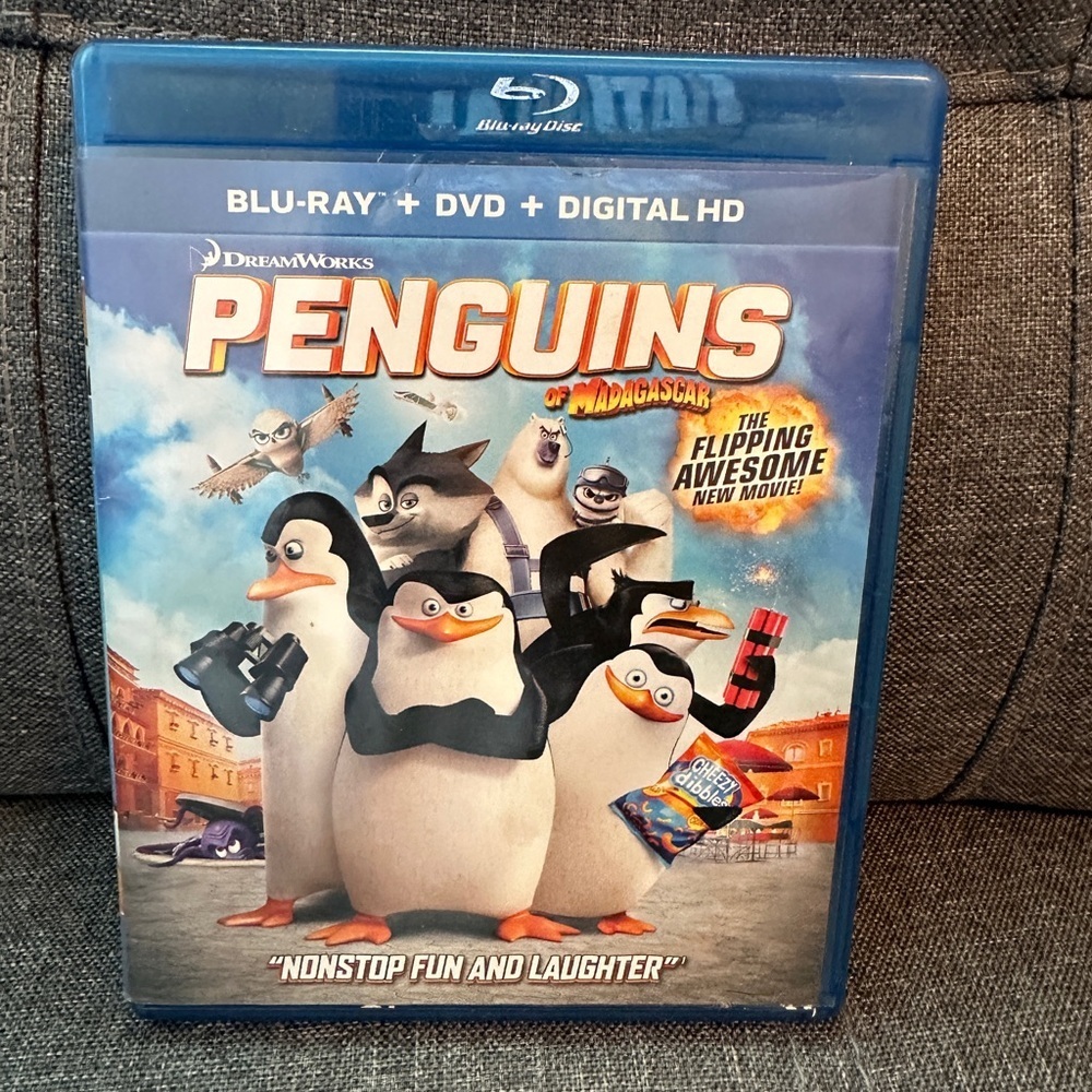 Penguins of Madagascar (Blu-ray, Digital HD & DVD) - Picture 1 of 3